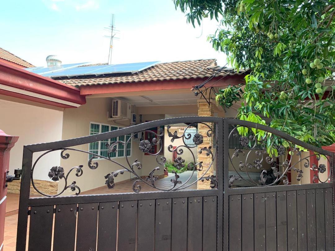 Villa Ctzee Malacca Eksteriør bilde